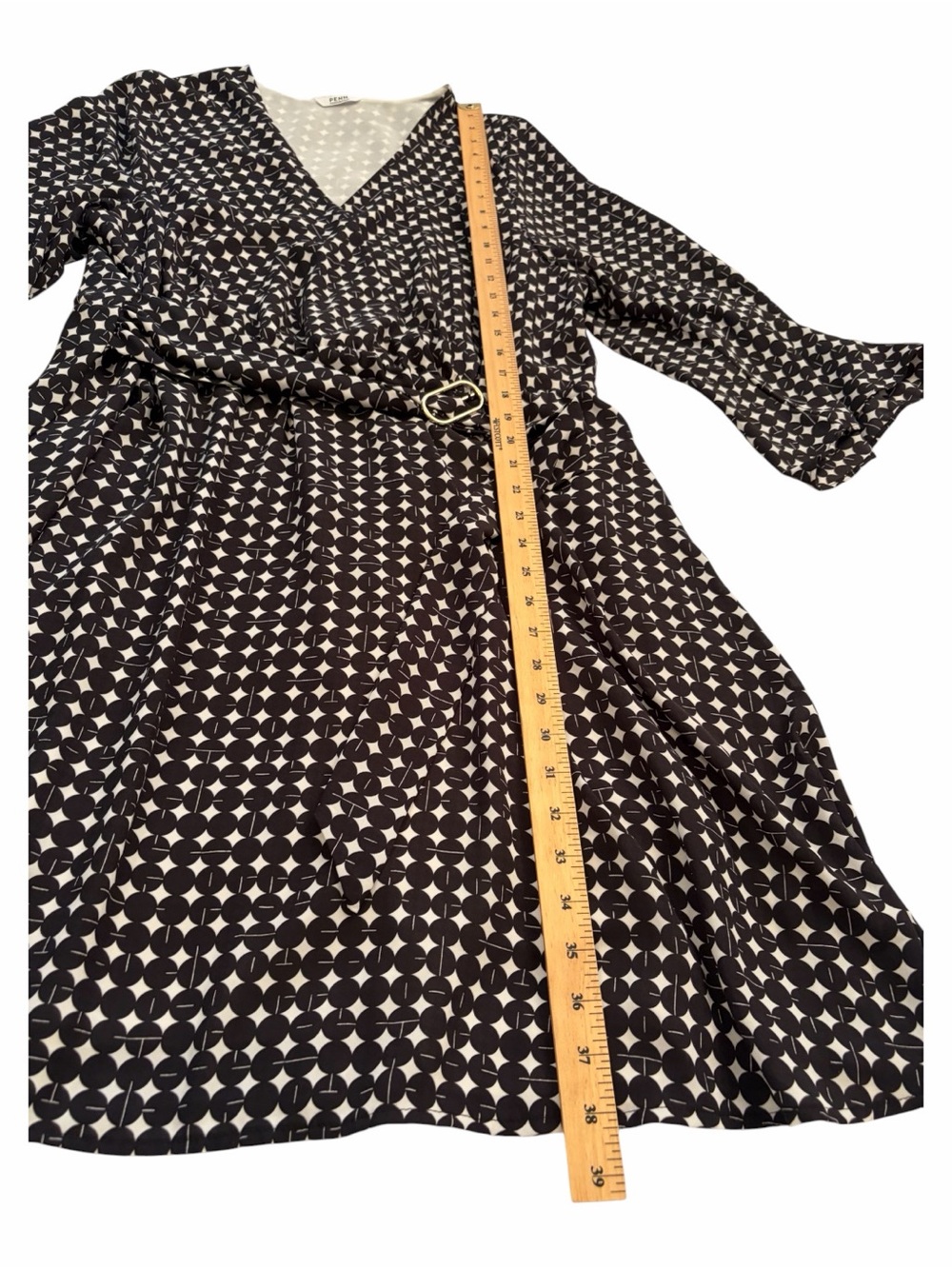 PENN black and white geometric print mock-wrap dress-Size 1X-Adjustable belt - Picture 3 of 10